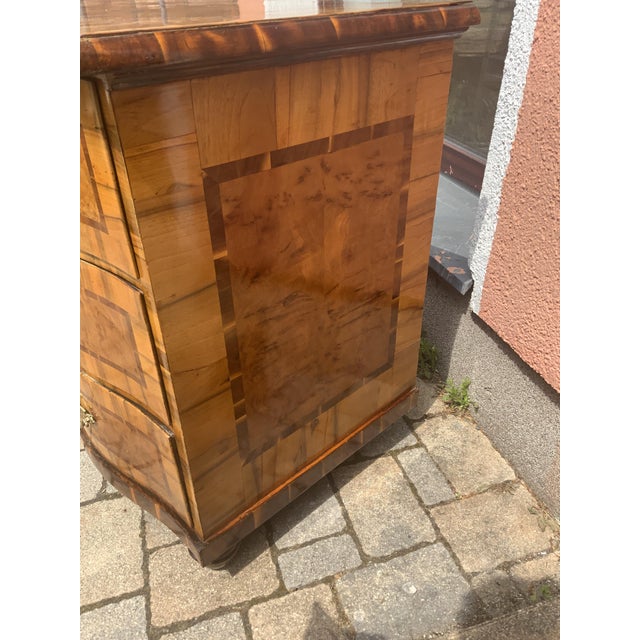 Baroque Chest of Drawers in Saxony Walnut with Maple, Late 18th Century For Sale - Image 15 of 18