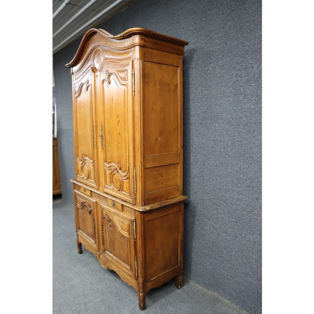 Brown 18th Century French Provincial Pine Linen Press Cabinet For Sale - Image 8 of 13