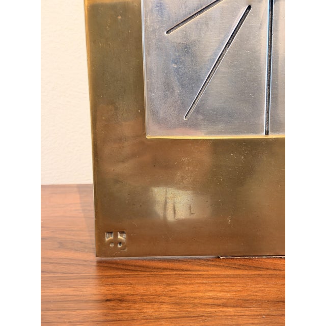 Brutalist Brass and Aluminum Table Clock by David Marshall, Spain, 1970s For Sale - Image 4 of 7