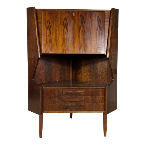 Mid-Century Modern Rosewood Corner Bar Cabinet For Sale