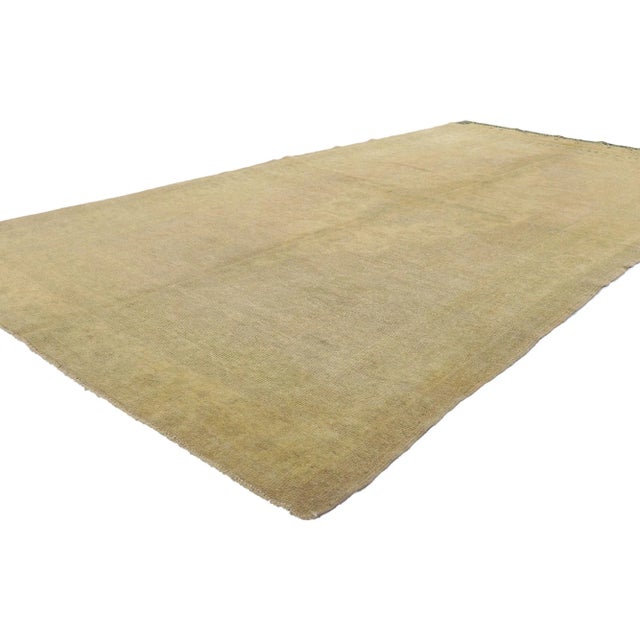 51030 Vintage Turkish Oushak Rug, 04'05 x 08'06. Warm and inviting with simplistic style, this hand knotted wool vintage...