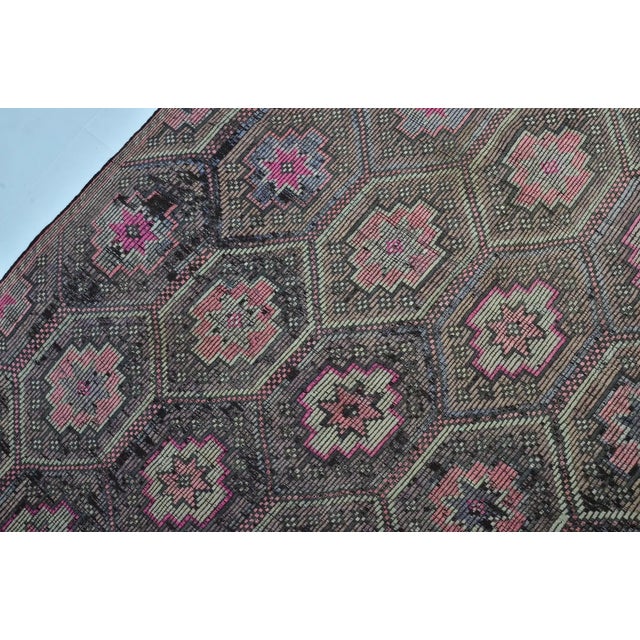 1960s Anatolian Oushak Cicim Kilim For Sale - Image 10 of 10