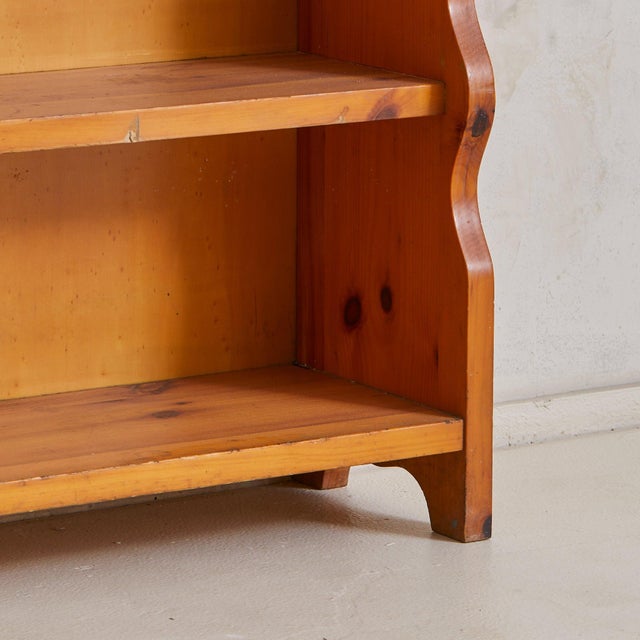 French Pine Fold-Out Dining Table or Desk with Integrated Bookshelf, 1960s For Sale - Image 10 of 11