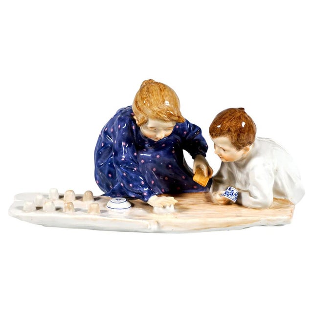Art Nouveau Meissen Children Baking Sand Cakes Figurines by Hentschelkinder, 1906 For Sale - Image 6 of 6