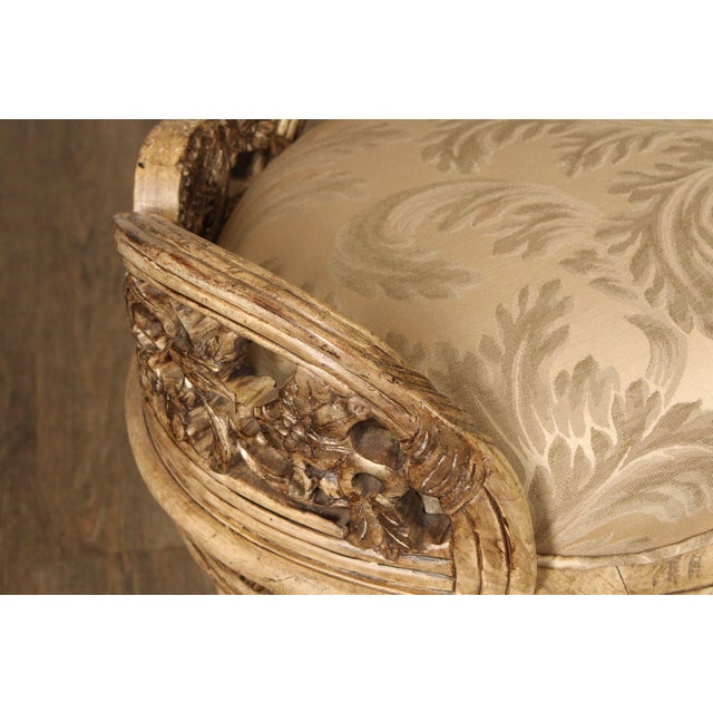 Late 20th Century Italian Rococo Style Antiqued Window Bench For Sale - Image 9 of 18