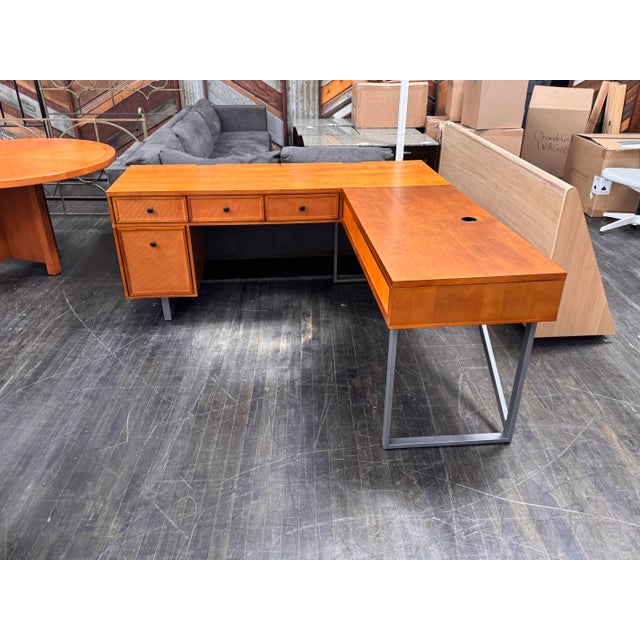 Inbox Zero Furniture Nusaiba L-Shaped Lift-Top Cane Executive Desk For Sale - Image 11 of 12