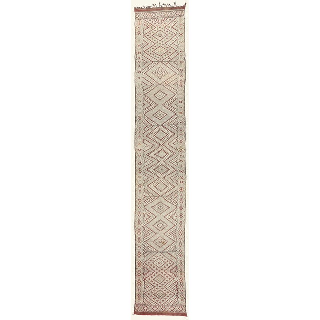 Vintage Zemmour Moroccan Kilim Rug, 03'06 X 21'03 For Sale