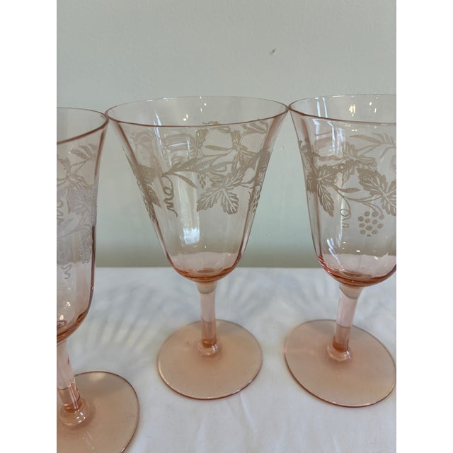 Vintage Pink Etched Wine Glasses With Grape Motif - Set of 4 For Sale In Oklahoma City - Image 6 of 9