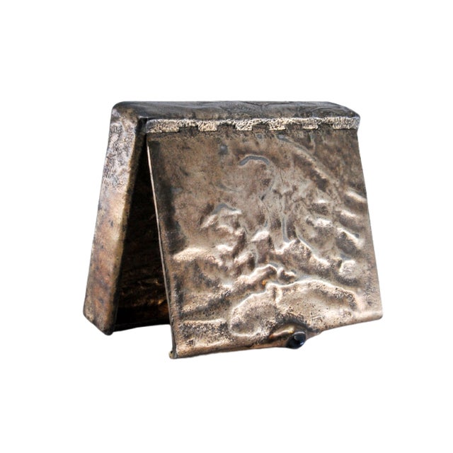 Silver Cigarette Case with Dark Blue Application, in Good conditions. Designed 1920 to 1949
