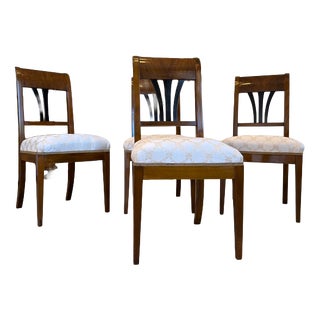 Antique Biedermeier Armchairs in Walnut, Set of 4 For Sale