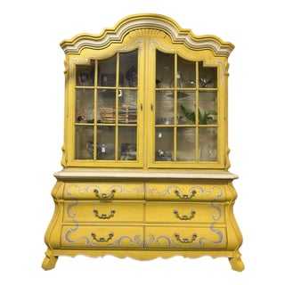 Vintage Drexel Heritage French Provincial Painted Breakfront Cabinet For Sale