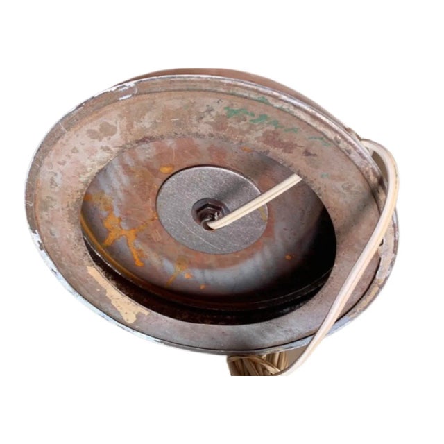 1970s Large Off White Painted Metal Vintage Mid Century Leaf and Hobnail Design Painted Metal Table Lamp by Tyndall For Sale - Image 5 of 7