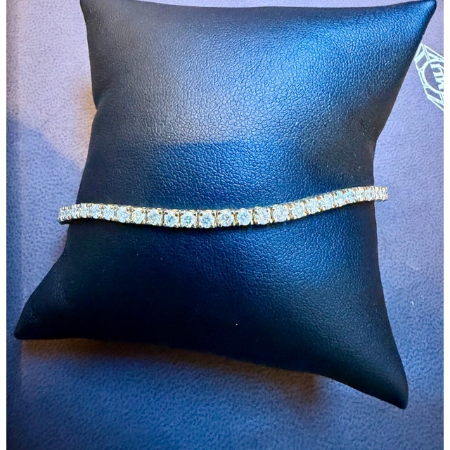 2010s Round Diamond Line Tennis Bracelet in Yellow Gold 3.85 Carat, 14 K Yellow Gold For Sale - Image 5 of 18