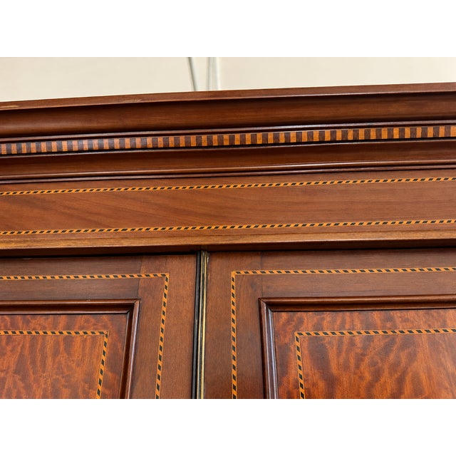 Traditional Antique English Edwardian Inlaid Mahogany Triple With Oval Mirrors Armoire For Sale - Image 3 of 7