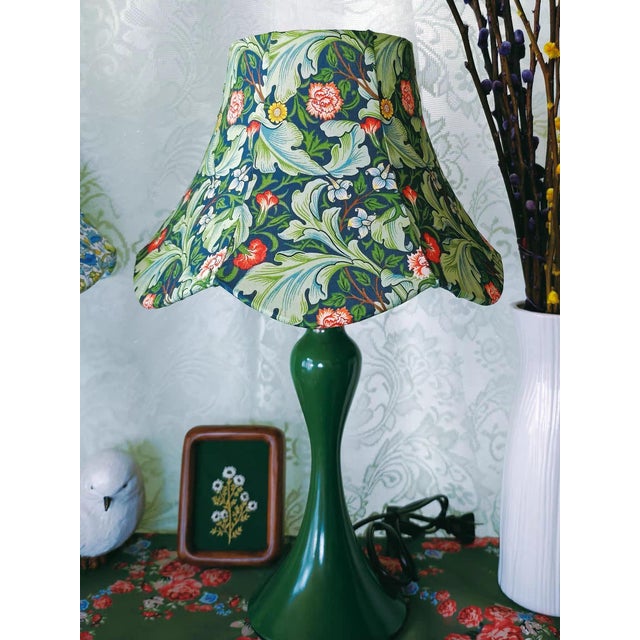 Art Deco Retro Floral Fabric & Dark Green Ceramic Lamp For Sale - Image 3 of 6
