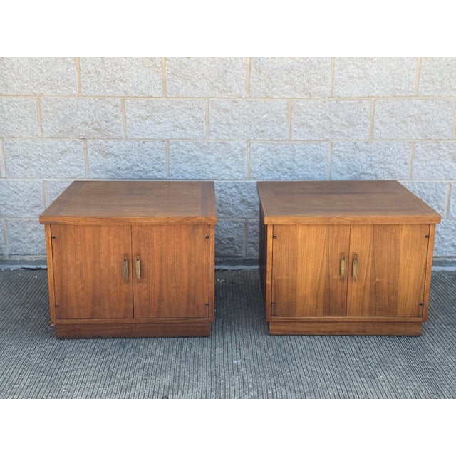 Mid-Century Modern Mid-Century Walnut Nightstands by Lane Furniture, Pair For Sale - Image 3 of 12