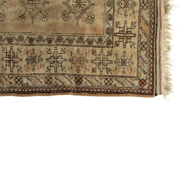 Kazak Rug in Wool with Geometric Motifs For Sale - Image 5 of 6