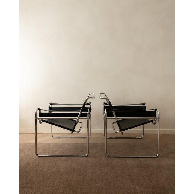 Mid-Century Modern Wassily B3 Lounge Chairs by Marcel Breuer for Knoll International, 1970s, Set of 2 For Sale - Image 3 of 18