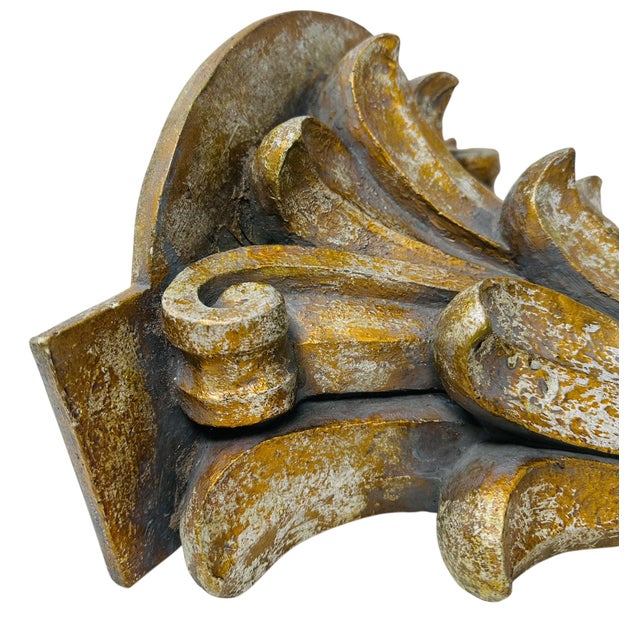 Gold Vintage 1980s Gilded Wall Brackets Pair | Ornate Italian Style Acanthus Leaf Resin Corbels | Regency Hollywood Glam Wall Shelves Decor For Sale - Image 8 of 18