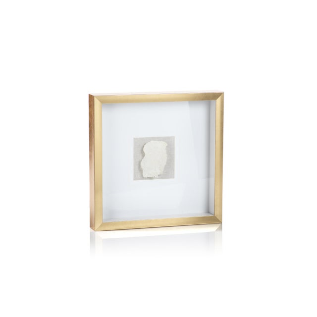 Add an elegant touch to your décor with this very unique framed crystals. The crystal is artificial but quite detailed...