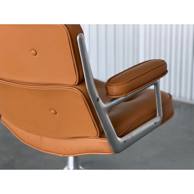 Eames Time Life "Lobby" Chair - Caramel Leather - 1st Generation Model 675 Herman Miller For Sale In Atlanta - Image 6 of 11