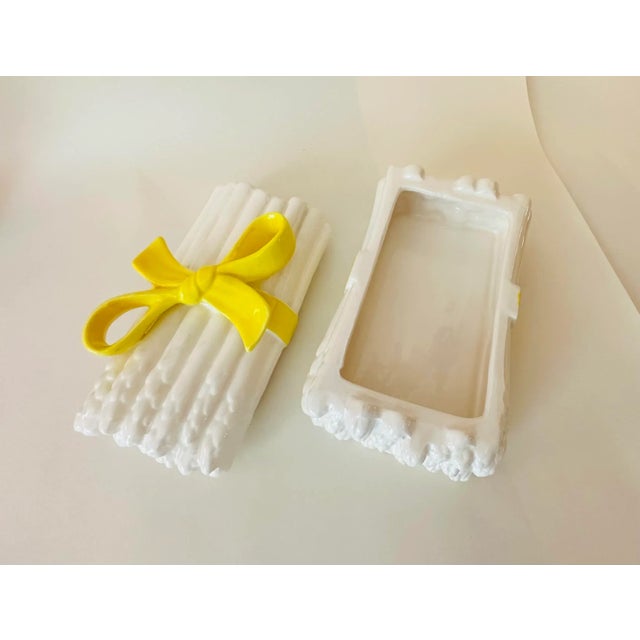 Ceramic Vintage 1975 Fitz and Floyd White Trompe L’Oeil Asparagus Box With Yellow Bow For Sale - Image 7 of 8