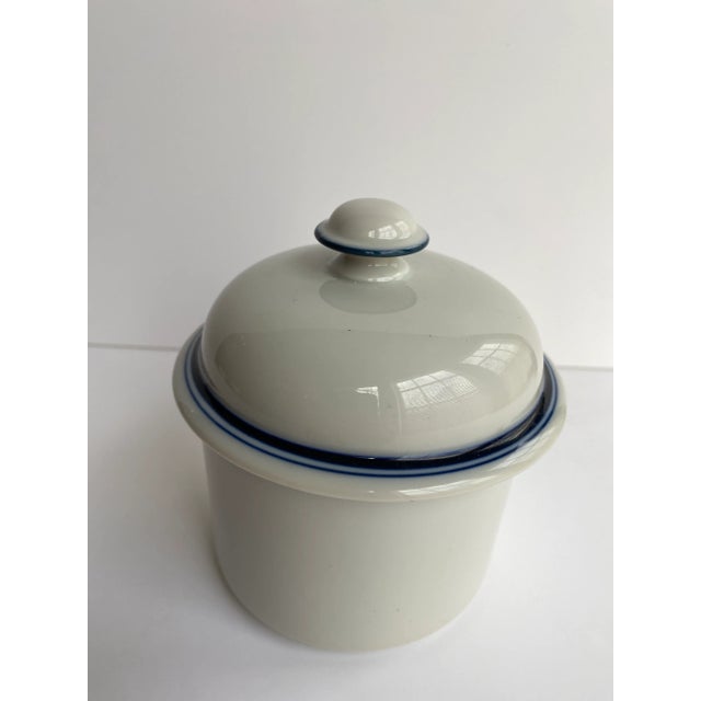 1990s Vintage Dansk International Design Bistro Christianshavn White With Blue Trim Cream & Sugar Bowl Set, Made in Japan- Set of 2 For Sale - Image 5 of 8