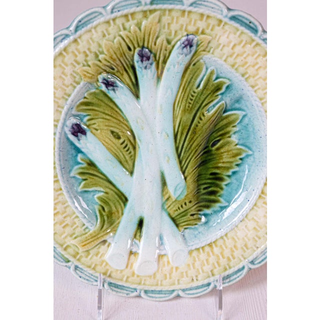 French 1850s Majolica Asparagus Plate with Scalloped Edge, Two Available For Sale - Image 4 of 4
