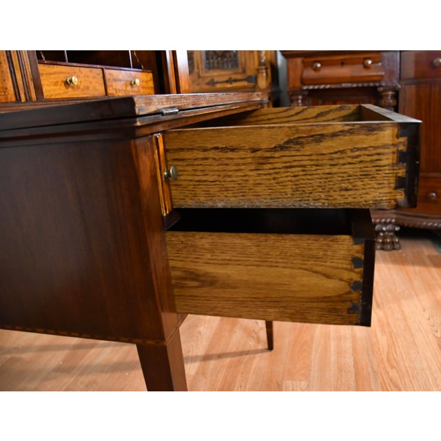 1900s English Hepplewhite Mahogany Inlaid Secretary / Tambour Writing Desk For Sale - Image 14 of 18