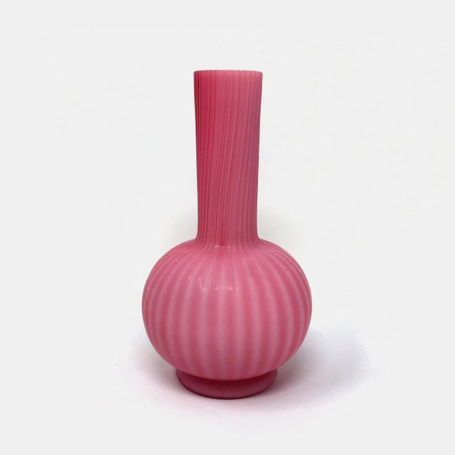 Late 19th Century Victorian Velvet Ribbed Pink Satin Art Glass Vase For Sale - Image 4 of 7