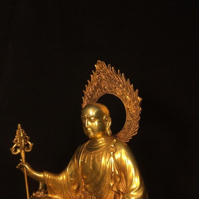 Late 19th Century Late 19th Century Gilt Bronze Ksitigarbha Bodhisattva Statue on Lion, 7kg For Sale - Image 5 of 9