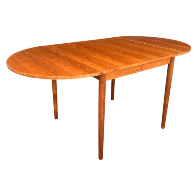1960s Vintage Danish Modern Teak Dining Table With Carved Tapered Legs For Sale - Image 5 of 18