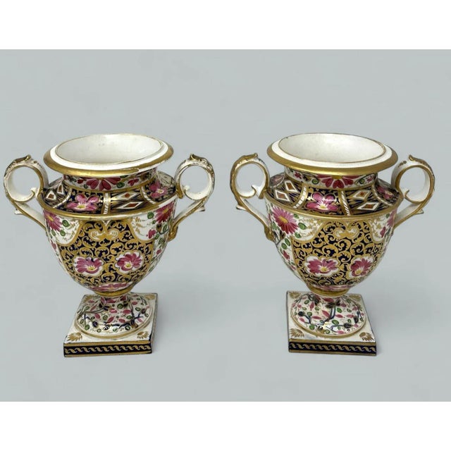 Royal Crown Derby Porcelain Antique Pair English Royal Crown Derby Campana Porcelain Urns Vases Imari Patern For Sale - Image 4 of 9