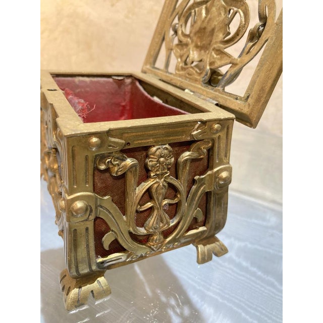 19th Century French Art Nouveau Pierced Gilt Bronze Jewelry Box For Sale - Image 5 of 15