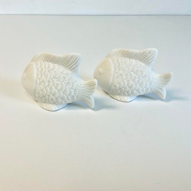 White 1980s Vintage Coastal Trompe L’Oeil Le BlancPorcelain Fish Salt & Pepper Shakers - A Pair For Sale - Image 8 of 14