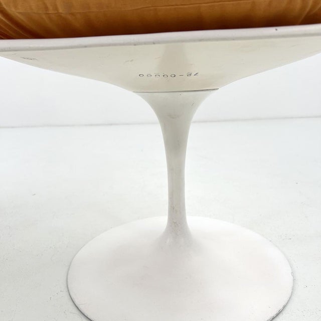 Taupe Swivel Tulip Dining Chair by Eero Saarinen for Knoll, 1960s For Sale - Image 6 of 17