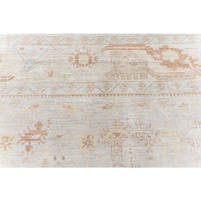 Early 21st Century Traditional Rug Antique-Inspired Sunburst Medallion Beige "Dawnlight" For Sale - Image 5 of 9