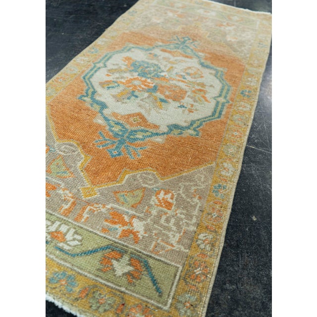 Turkish Mini Rug Oriental Hand Knotted Vintage Rug 1'7" x 3'4" #20743 For Sale - Image 4 of 8