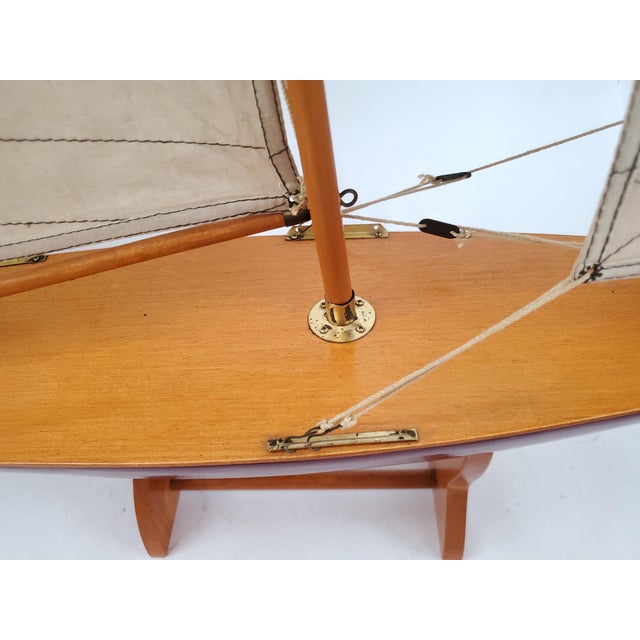 Vintage Sailboat Replica Pond Yacht 1895 Defender Cup Racer For Sale - Image 10 of 17