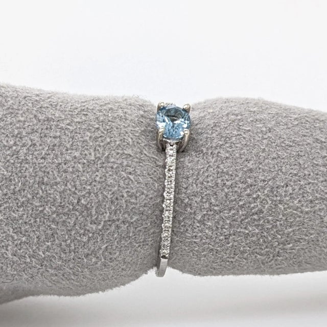 Modern East West Aquamarine Ring with Natural Diamonds in Solid 14K White Gold Oval 3x5mm For Sale - Image 3 of 11