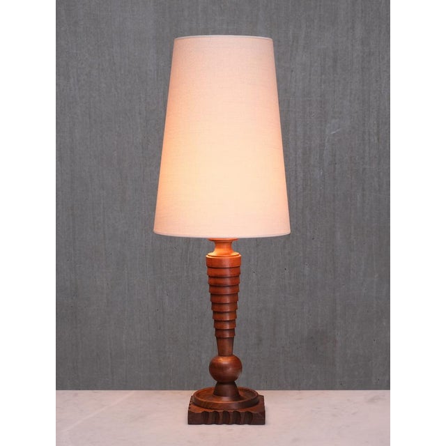 Brown French Art Deco Tall Sculptural Table Lamp in Turned Oak with Ivory Shade, 1920s For Sale - Image 8 of 13