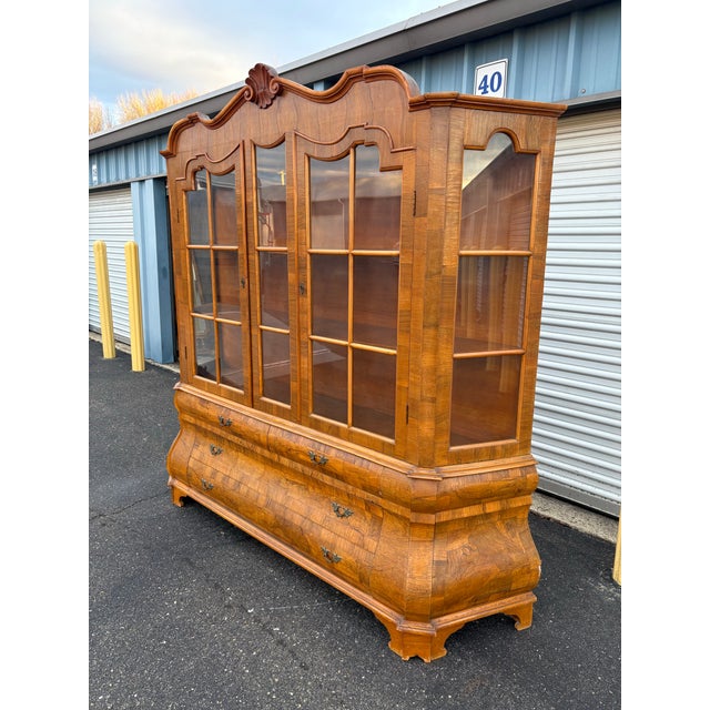 Mid 19th Century 19th Century Bombay Walnut Display Cabinet or Vitrine For Sale - Image 5 of 12