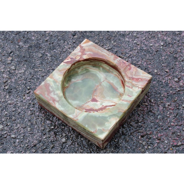 Minimalist Square Green Onyx and Marble Ashtray, 1950s, in Very Good conditions. Designed 1950 to 1959