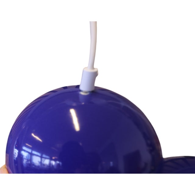 Louis Poulsen Vintage Pendant Lamp in Cobalt Blue Metal and Red Inside Cup by Verner Panton for Louis Poulsen, 1960s, Set of 2 For Sale - Image 4 of 16