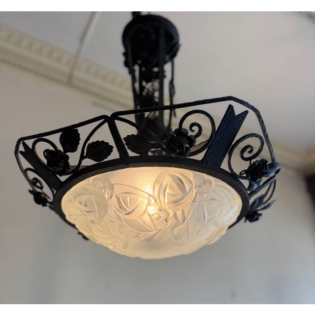 Art Deco Wrought Iron Suspension with Roses from Verrerie d'Art Degué, 1925 For Sale - Image 9 of 18