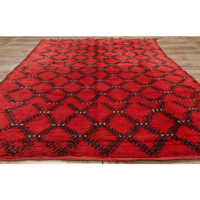 Red Vintage Red Beni Mrirt Moroccan Rug - 05'06 X 09'11 For Sale - Image 8 of 9