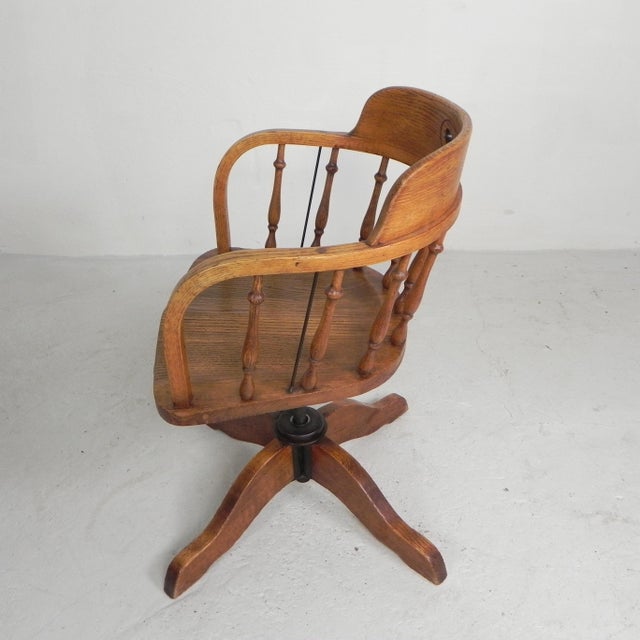 1920s Height-Adjustable Oak Swivel Office Chair, 1930s For Sale - Image 5 of 18