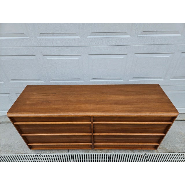 Mid-Century Modern Robsjohn-Gibbings Widdicomb Walnut Six Drawer Dresser For Sale - Image 3 of 16