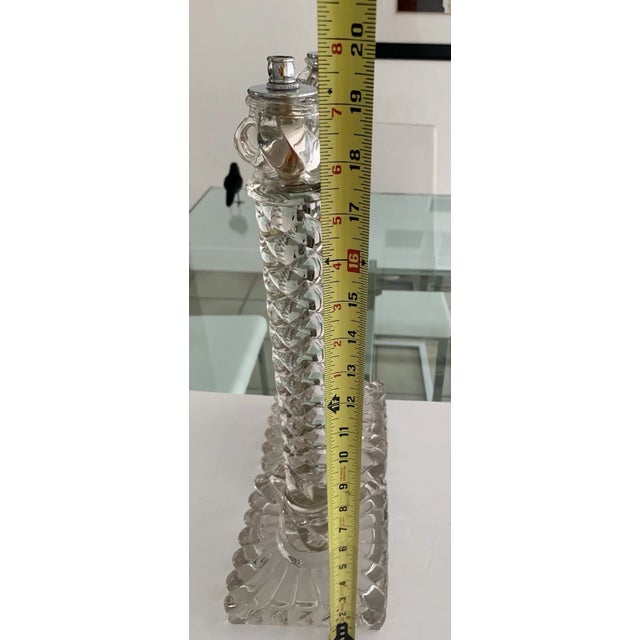 French 1920's Tall French Classic Crystal Columnar Swirl Pattern Table Lamps by Baccarat a - Pair For Sale - Image 3 of 17