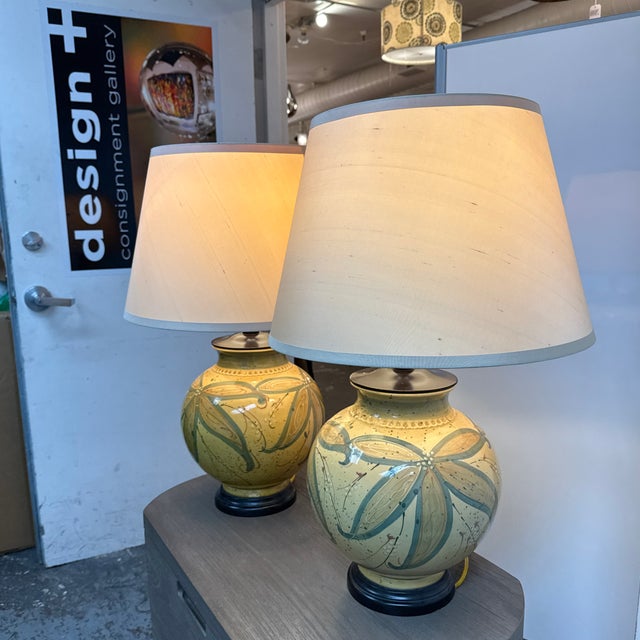 Late 20th Century Botanical Ceramic Ginger Jar Table Lamps, Pair For Sale - Image 5 of 12